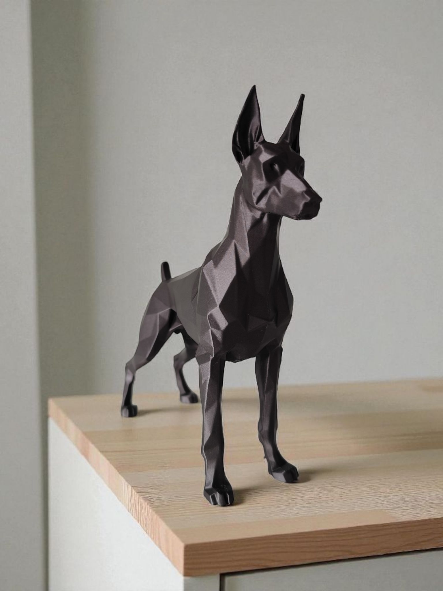 Sculpture #41 – Guarding Low Poly Dobermann 3D print product image 2 by Deltaprints