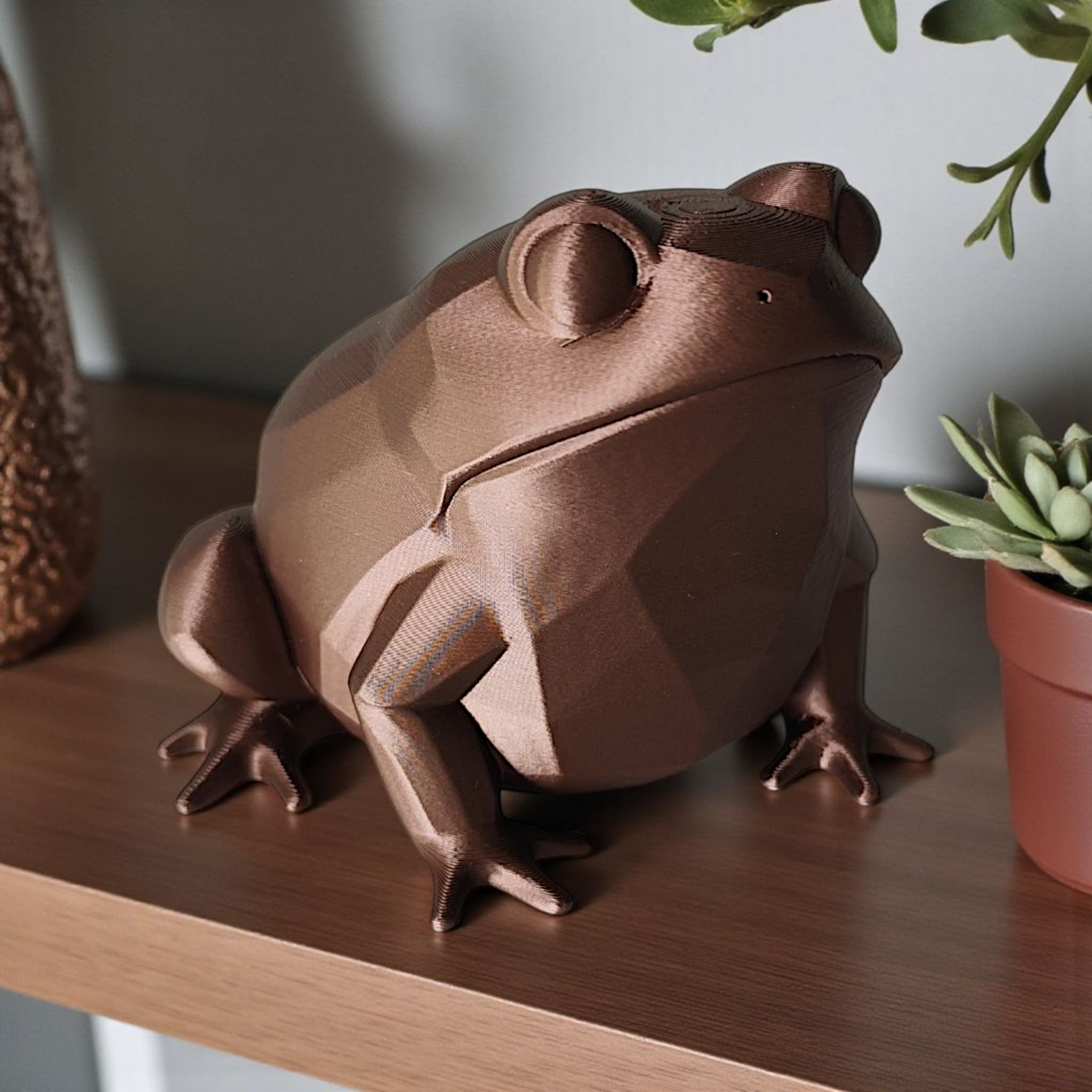 Sculpture #43 – Low Poly Fat Frog 3D print product image 2 by Deltaprints