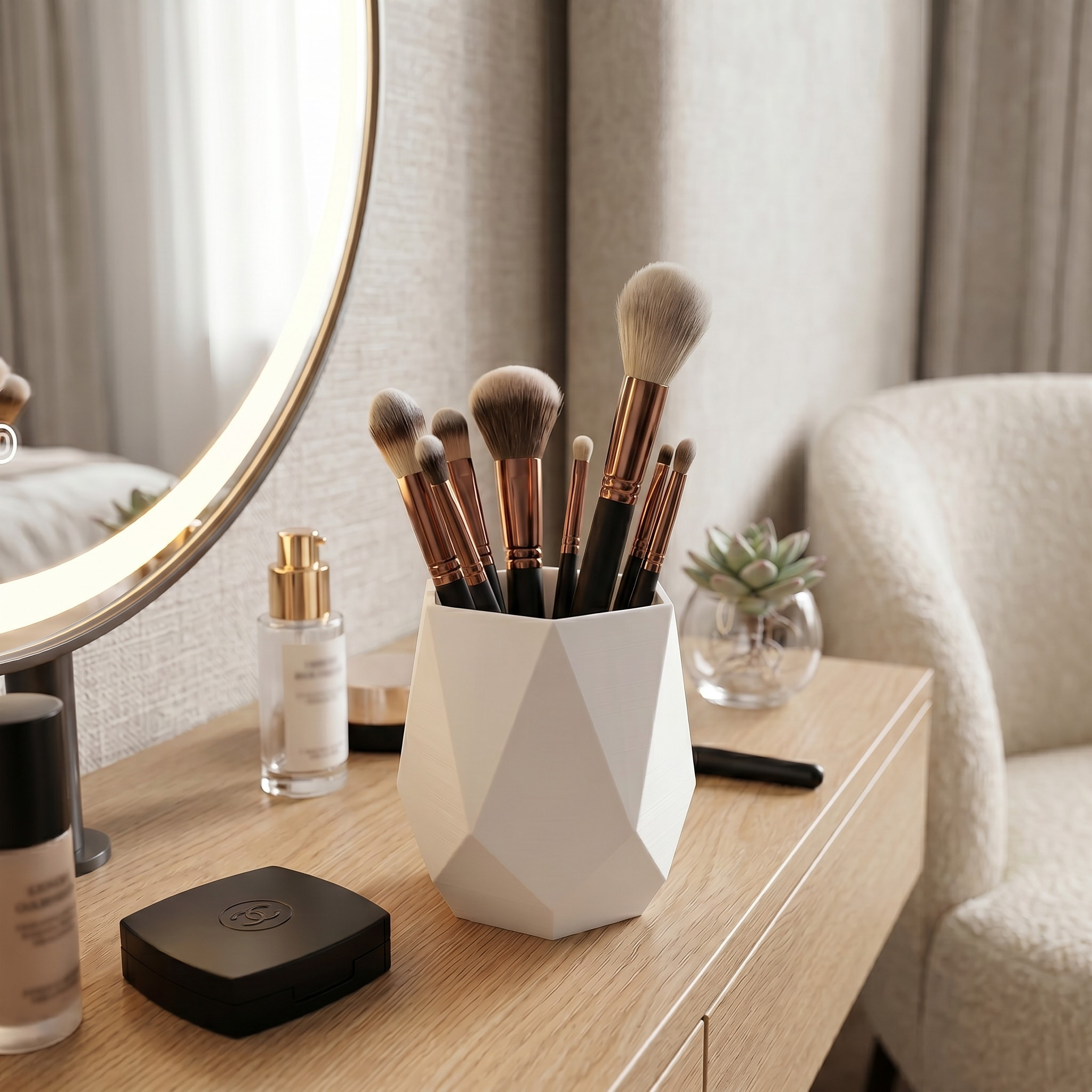 „Luxe Geo“ Makeup Brush Holder 3D print product image 3 by Deltaprints