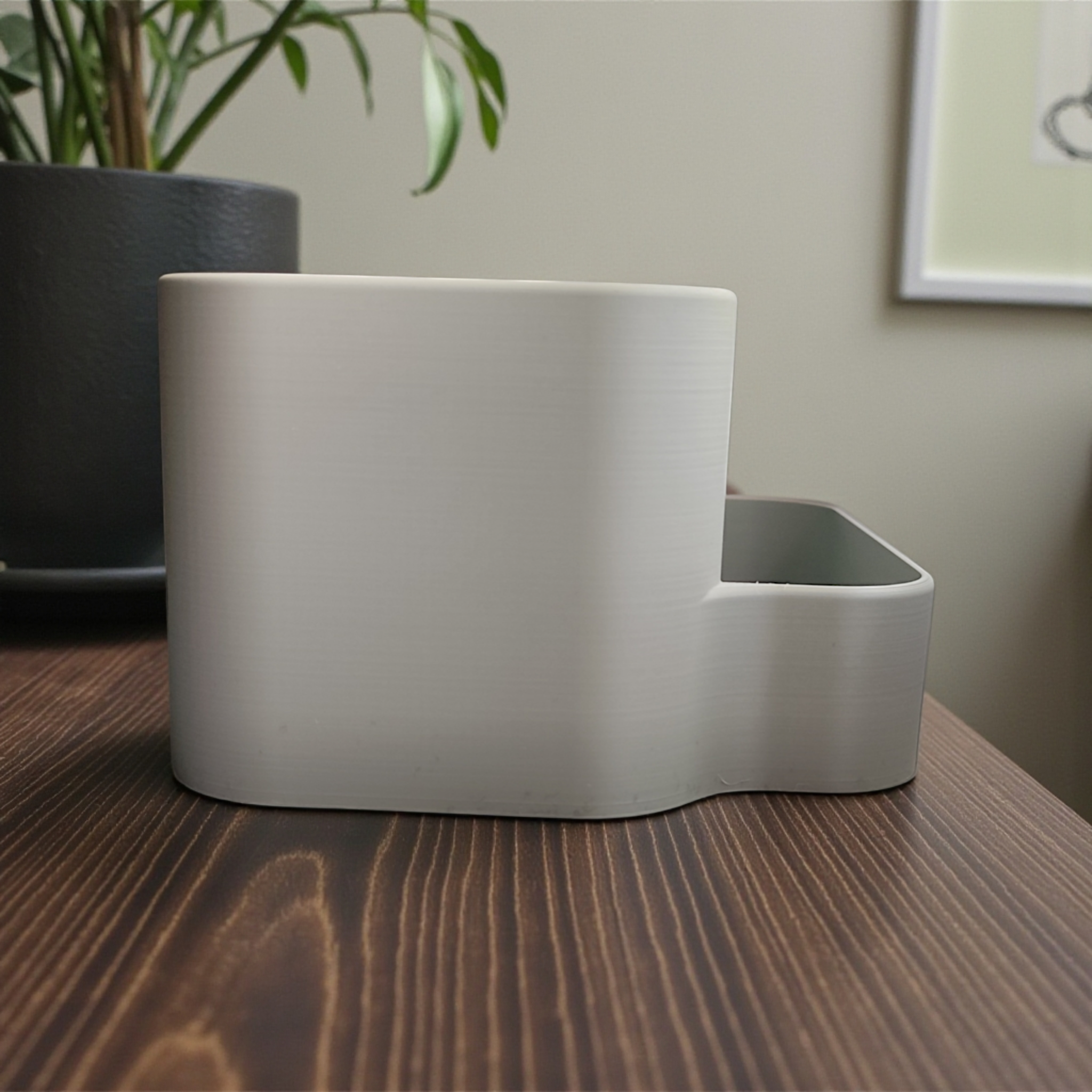 Simple & stylish curved office organizer 3D print product image 4 by Deltaprints