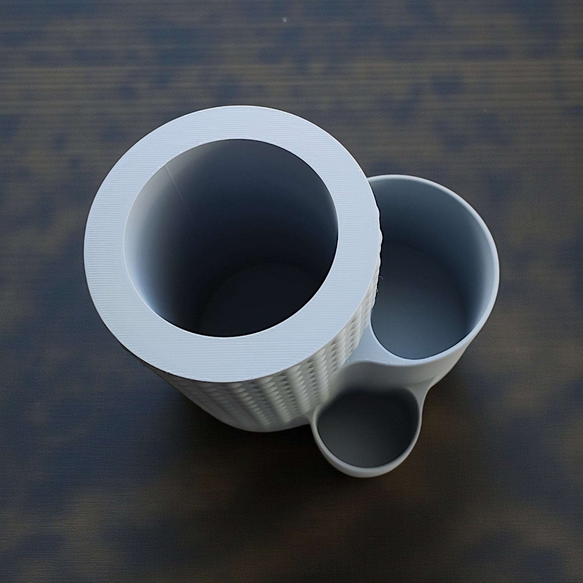 Modern dotted office organizer 3D print product image 3 by Deltaprints