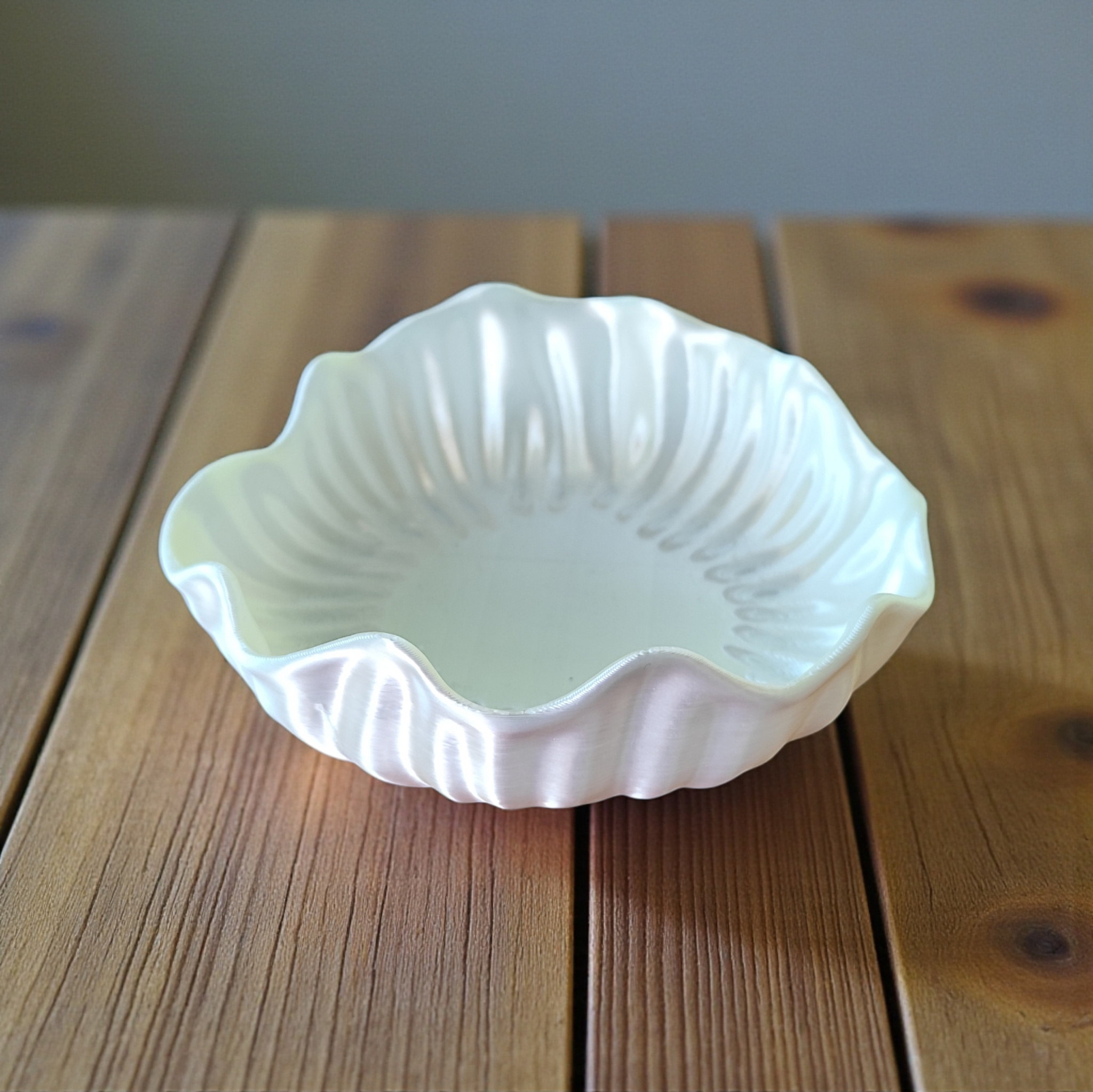 Glossy Seashell Bowl Version Two 3D print product image 3 by Deltaprints