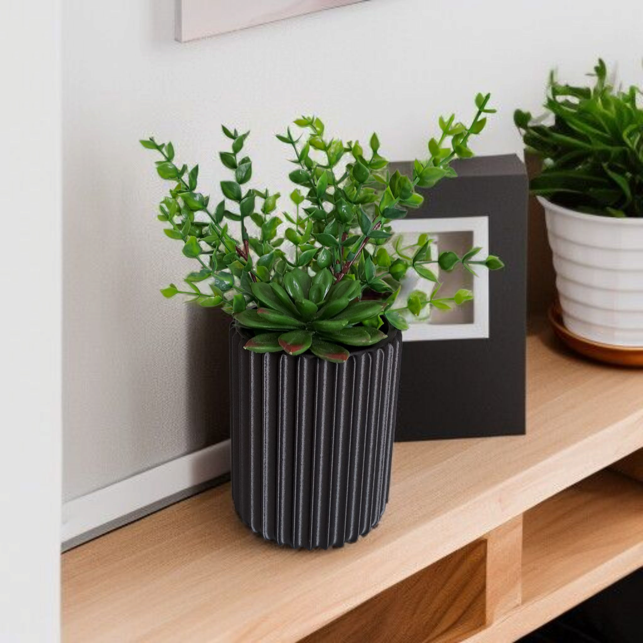 Ribbed pen holder with fine surface structure 3D print product image 3 by Deltaprints