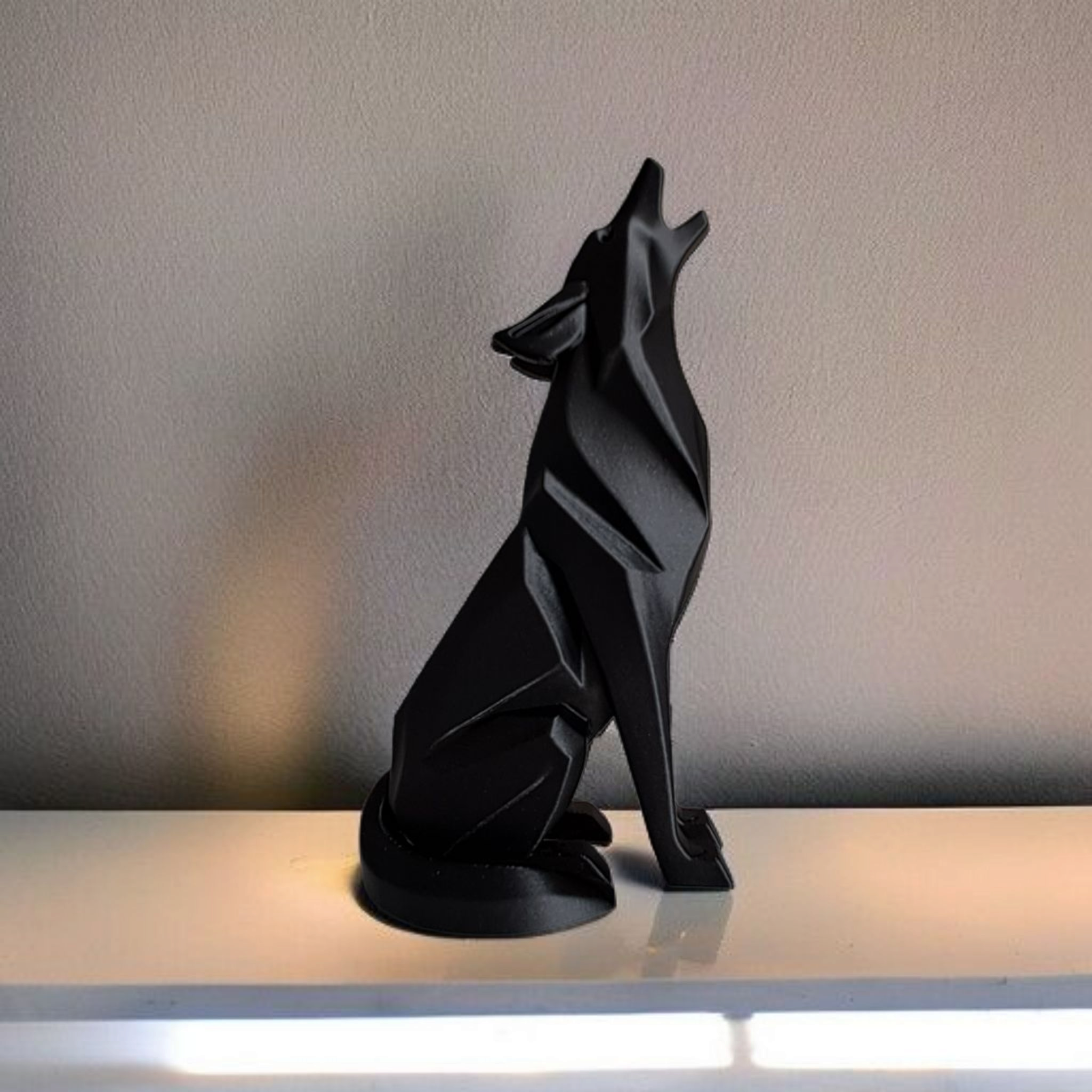 Sculpture #19 – Minimalist Howling Wolf – Sitting 3D print product image 4 by Deltaprints