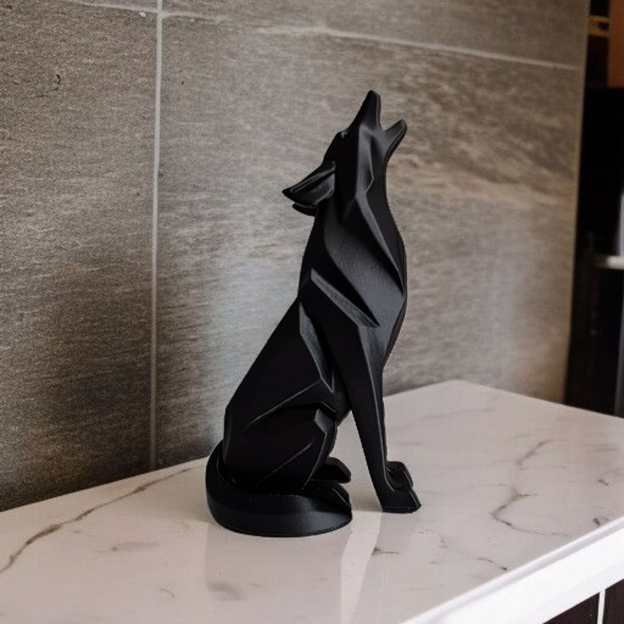 Sculpture #19 – Minimalist Howling Wolf – Sitting 3D print product image 2 by Deltaprints