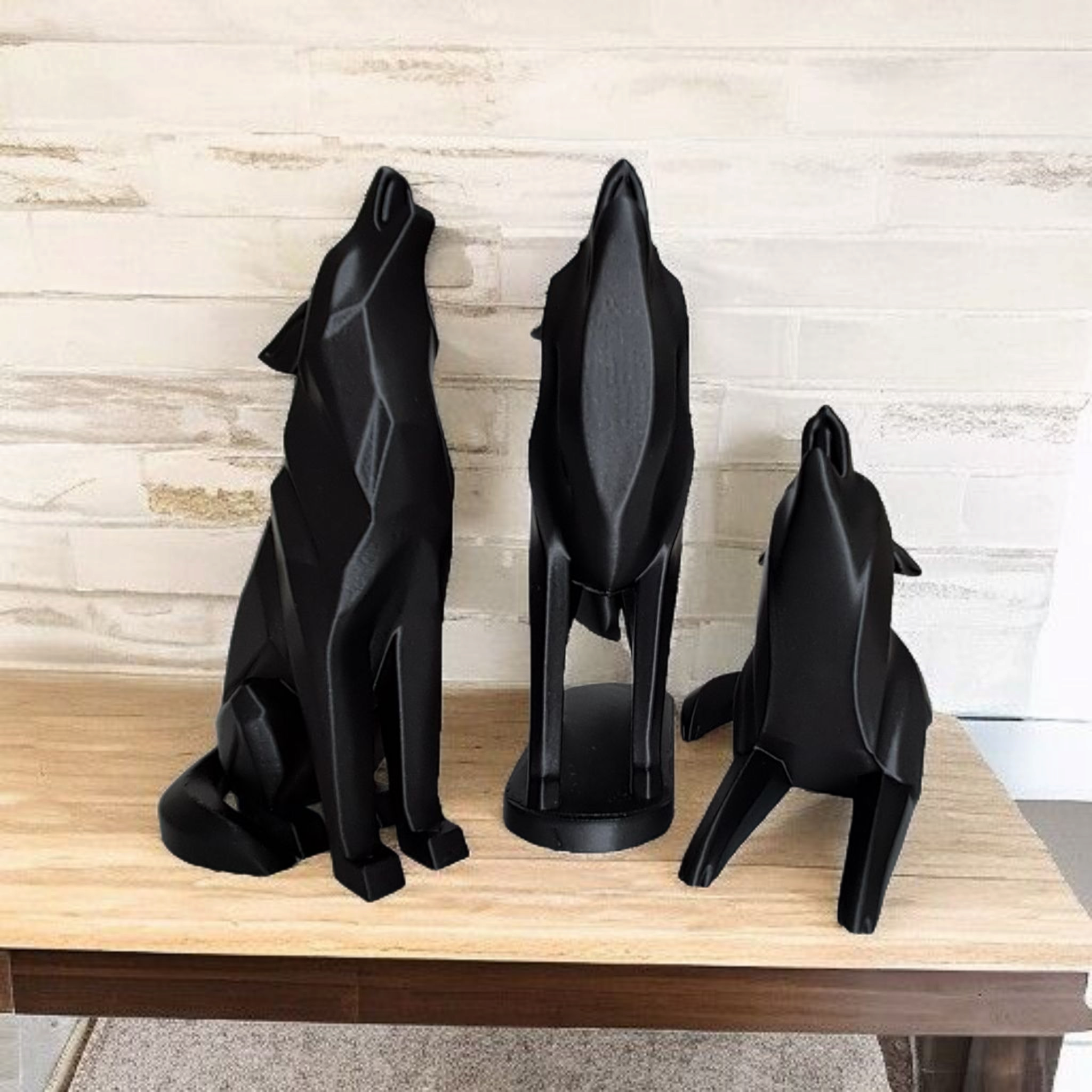 Sculpture #21 – Minimalist Howling Wolf – Lying down 3D print product image 4 by Deltaprints