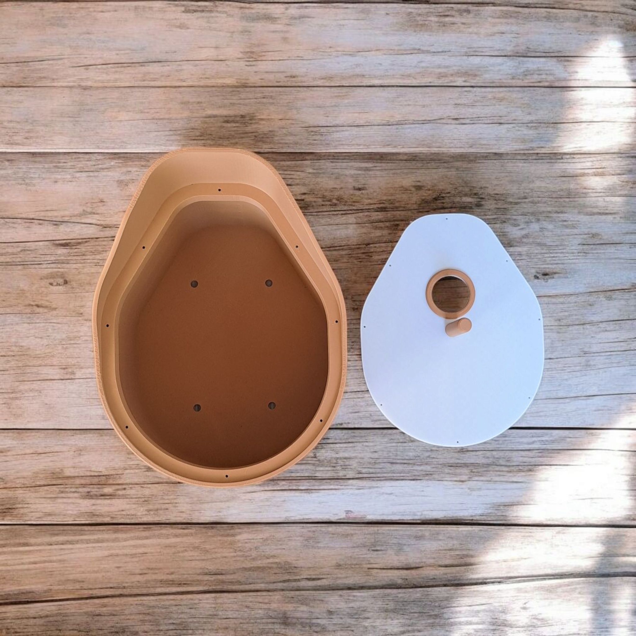 Modernly Designed, Curved Birdhouse 3D print product image 3 by Deltaprints