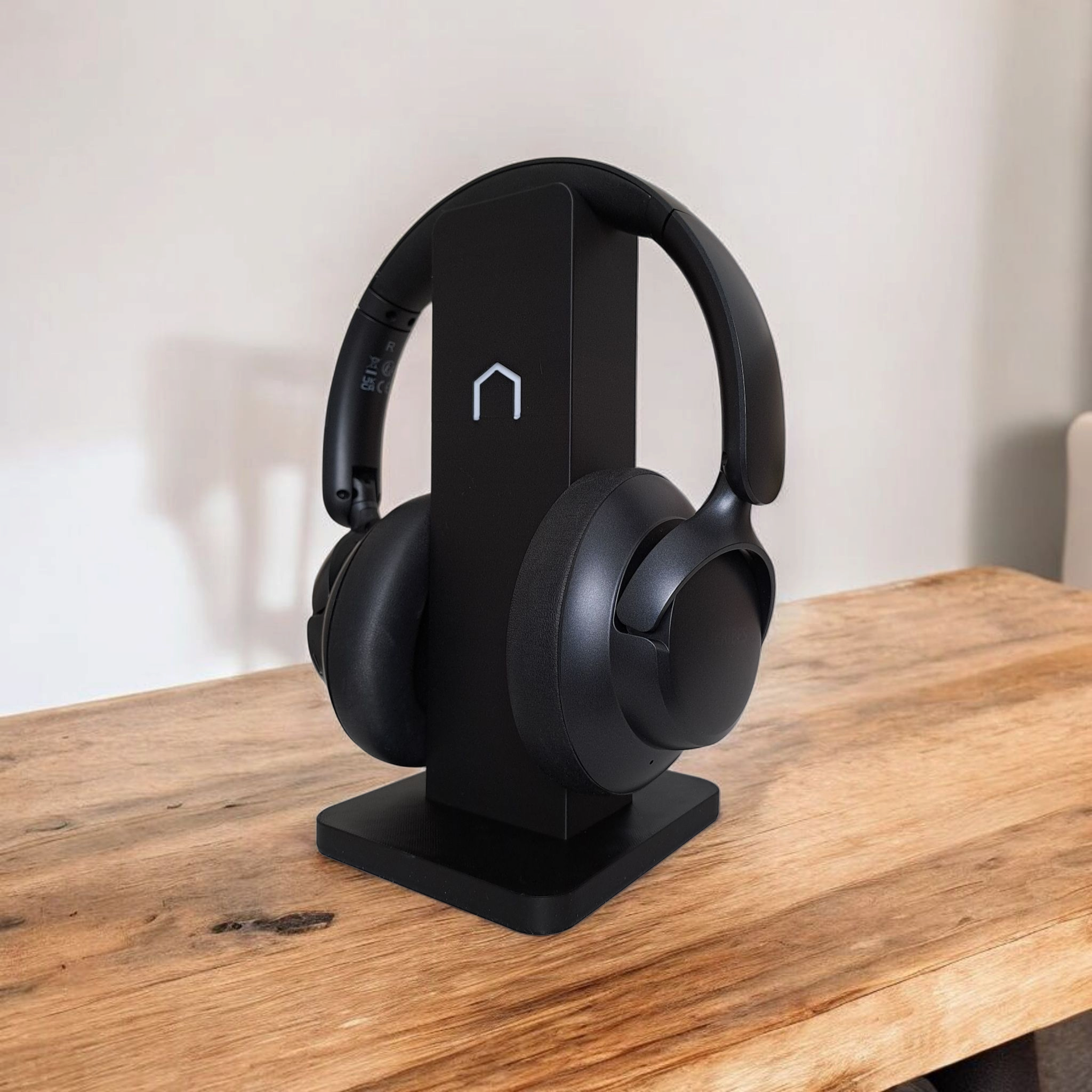 Modern Minimlist Headphone Holder 3D print product image 4 by Deltaprints