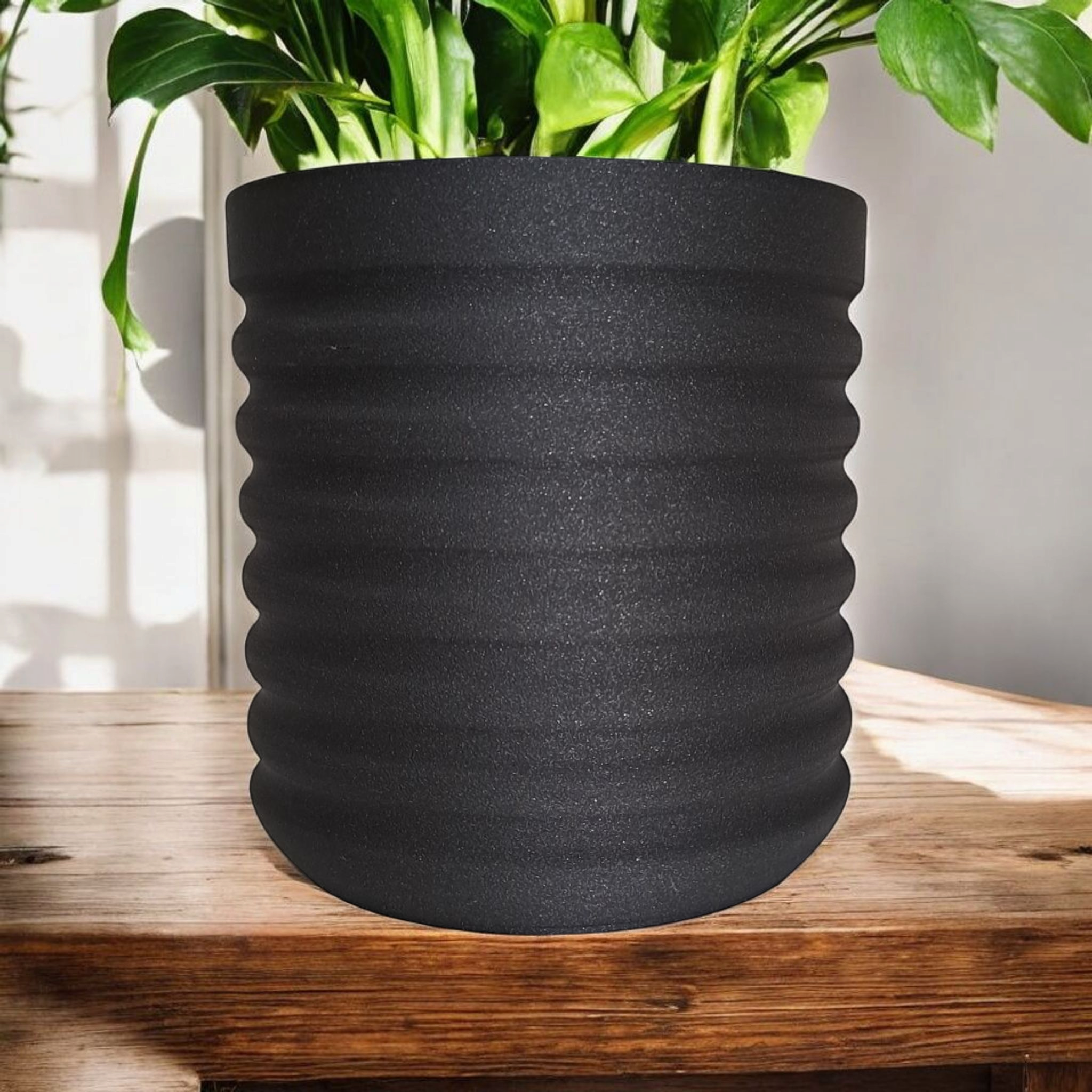 Modern Wavy Planter „RippleBloom“ 3D print product image 2 by Deltaprints