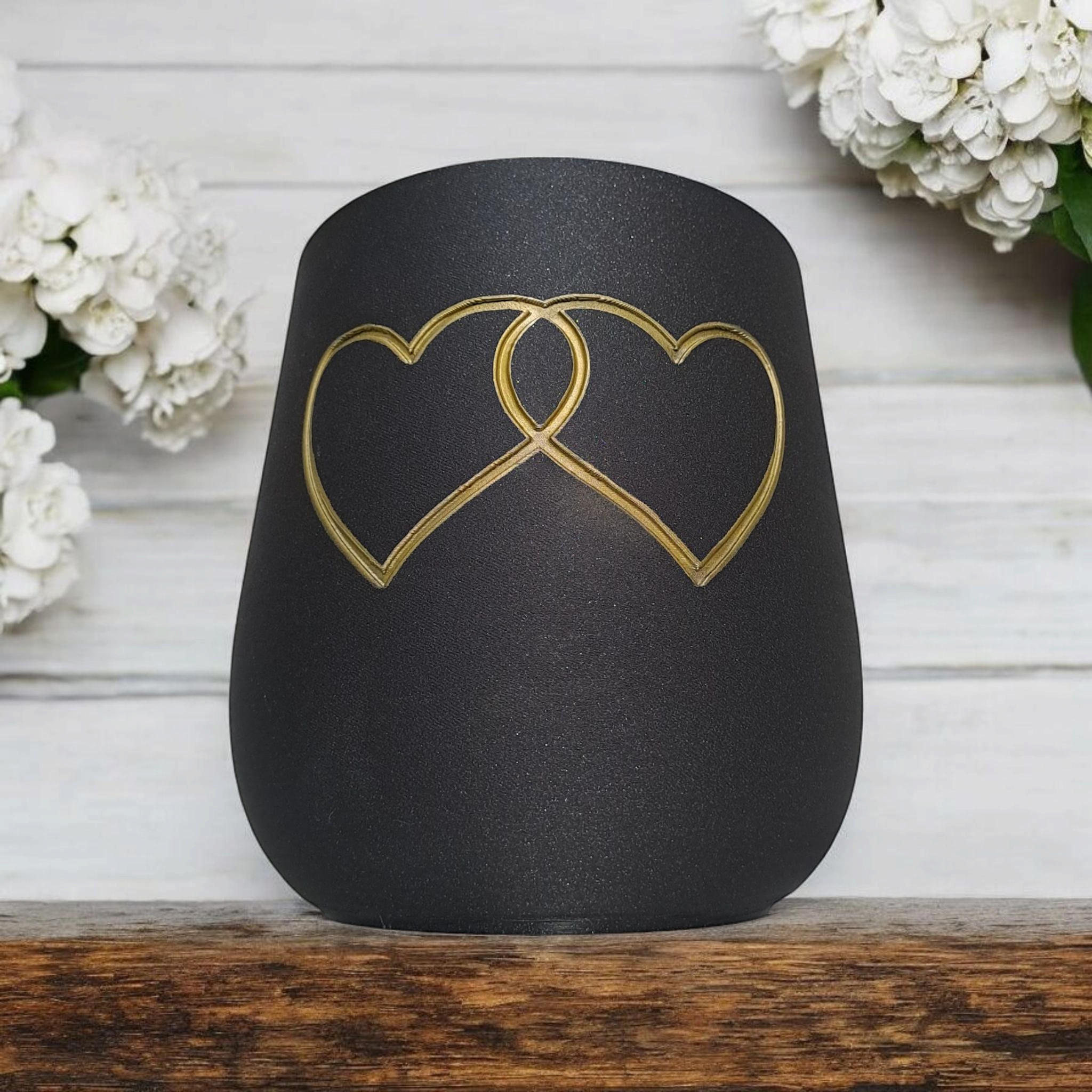 Modern rounded plantpot „Two Hearts“ 3D print product image 4 by Deltaprints