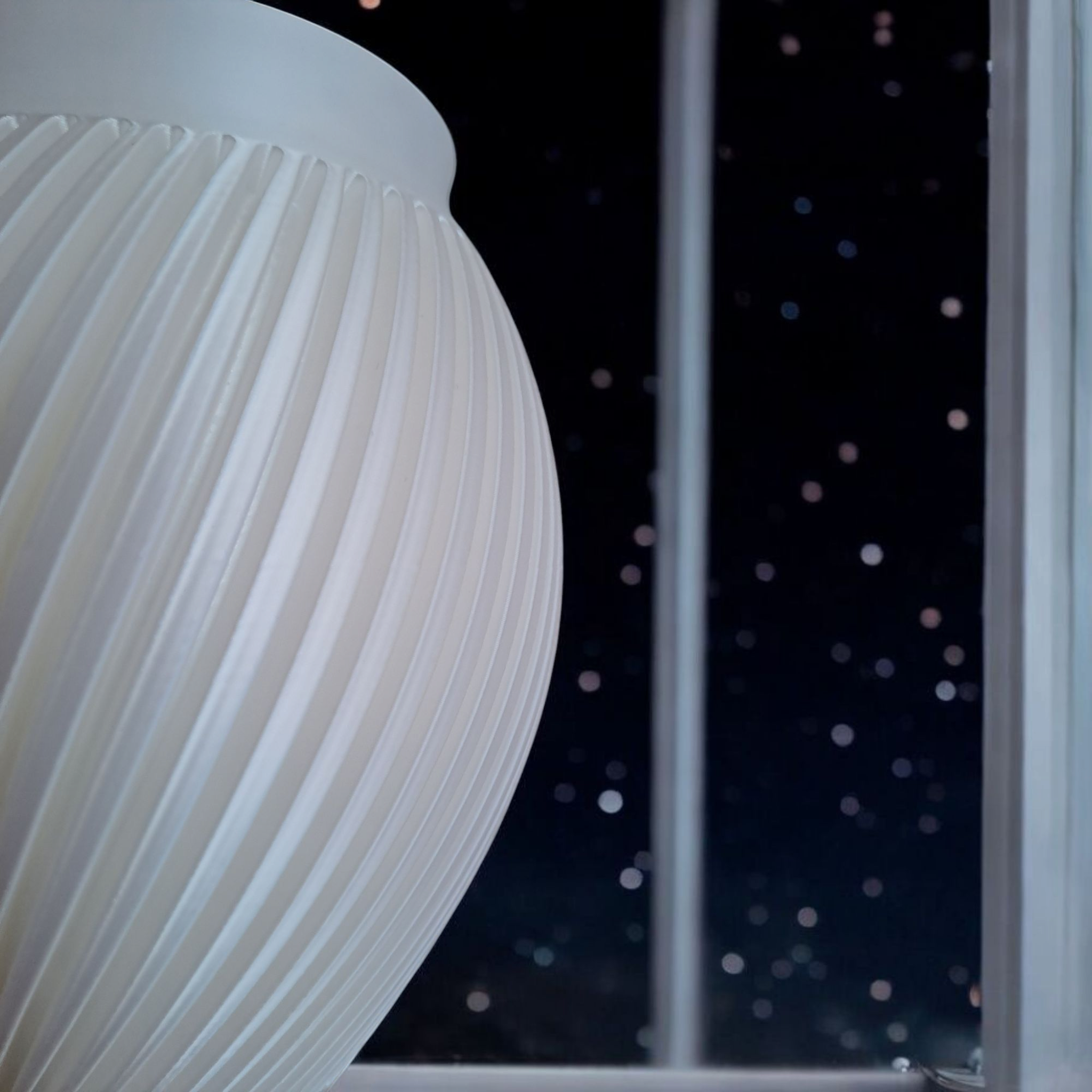 Modern Slatted Design Vase “Versa” 3D print product image 4 by Deltaprints