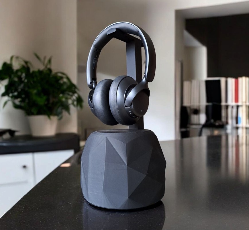 Low Poly Design Headphone Stand „TheRock“ – commercial STL model for 3D printing by Deltaprints