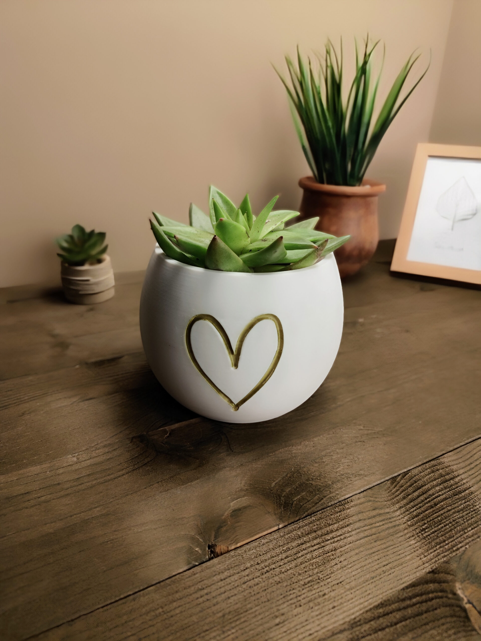 Small sweet heart plant pot 3D print product image 2 by Deltaprints
