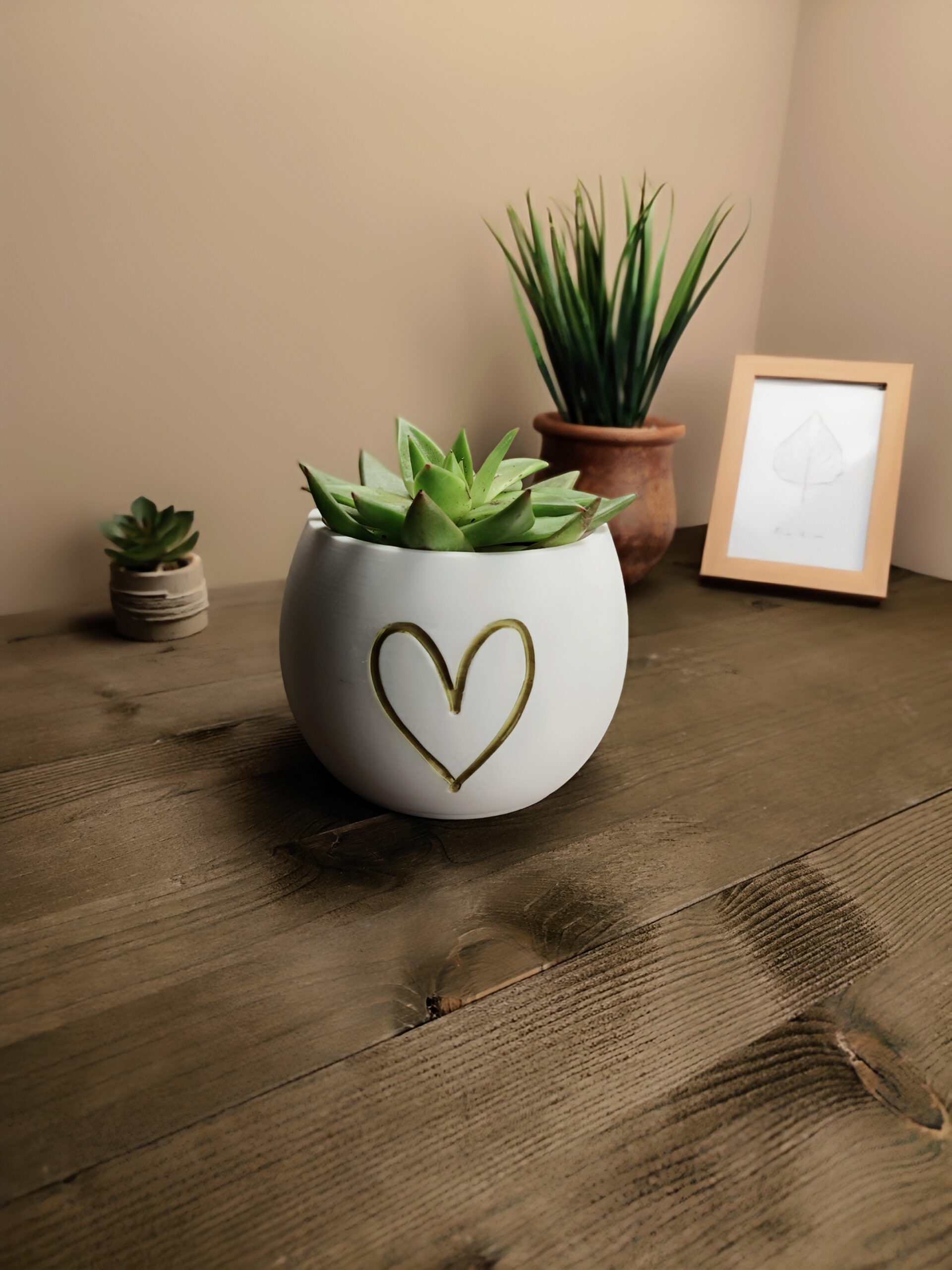 Small sweet heart plant pot 3D print product image 4 by Deltaprints