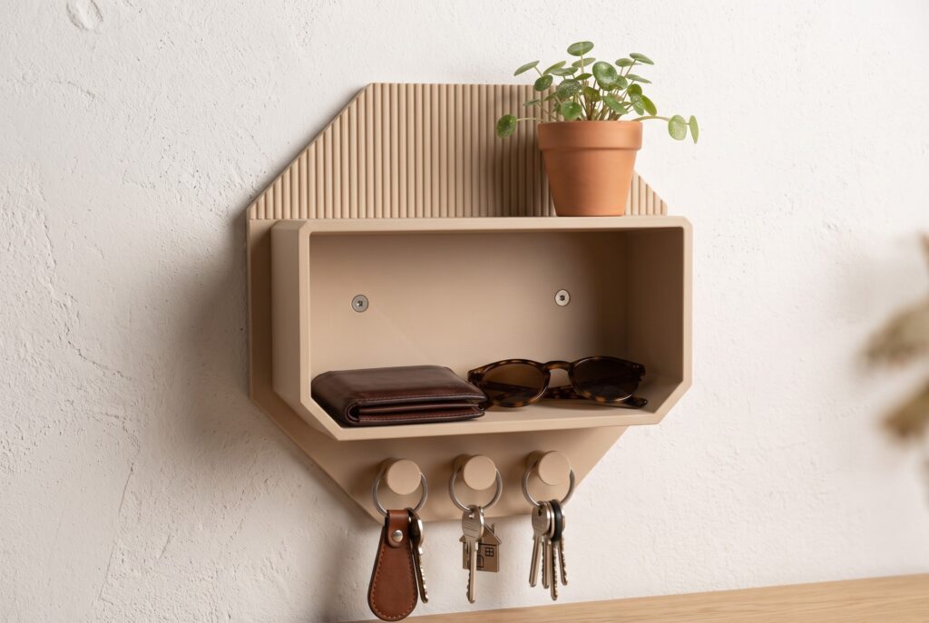 Wall-mounted shelf for keys and everyday items – commercial STL model for 3D printing by Deltaprints