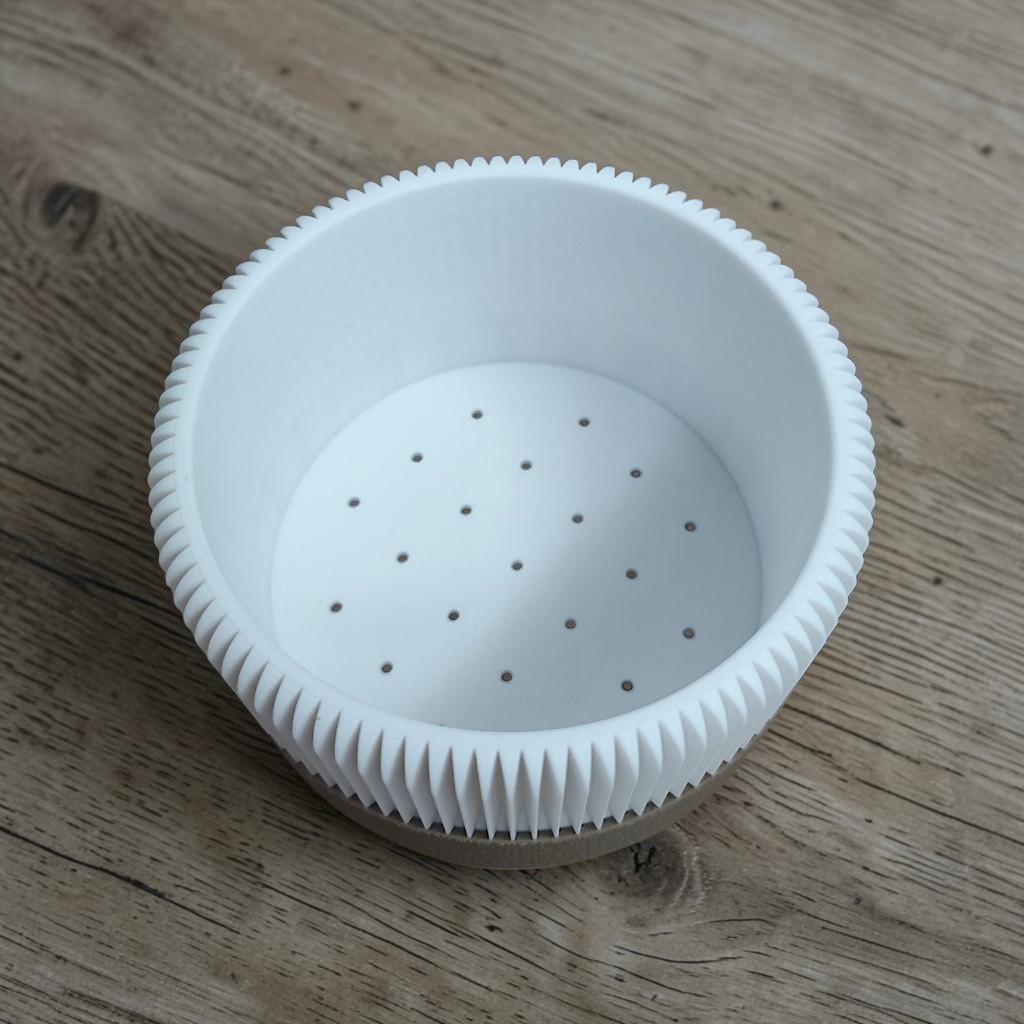 Modern planter with drip tray 3D print product image 4 by Deltaprints