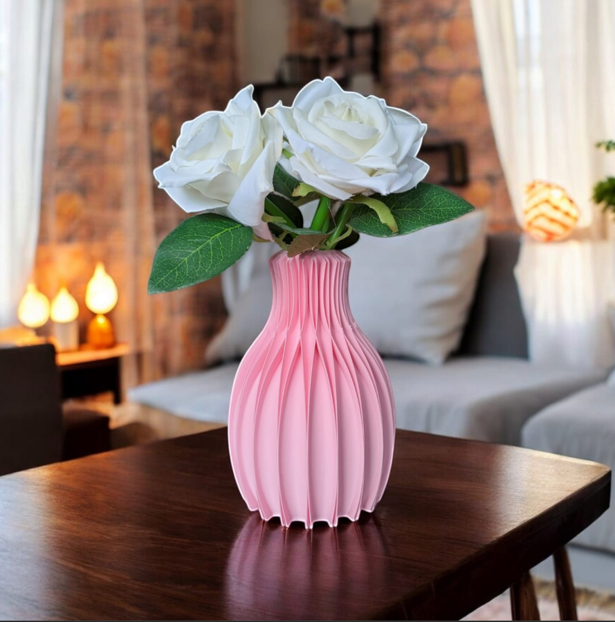 Extraordinarily shaped vase “Facetta” – commercial STL model for 3D printing by Deltaprints