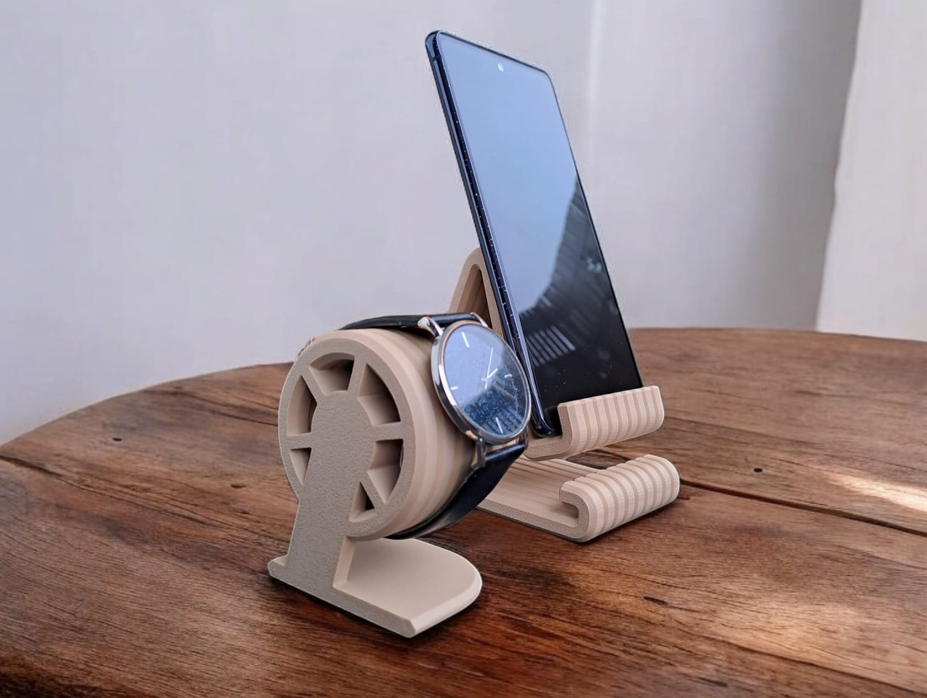 Phone & Smartwatch Holder Set „TechTwist Duo“ commercial STL file Desk Accessories by Deltaprints