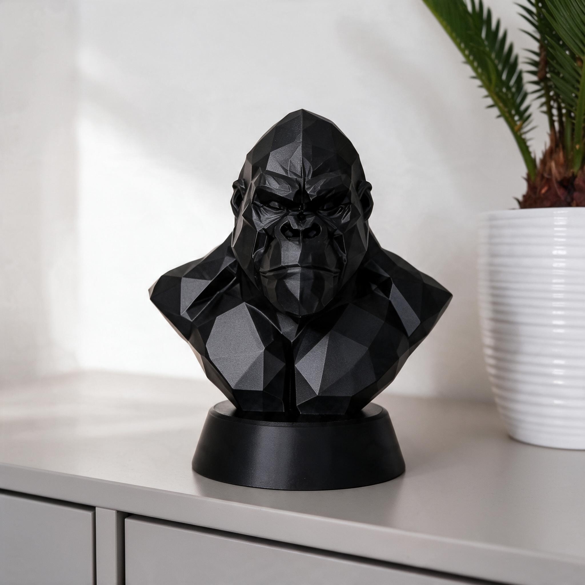 Low Poly King of the Jungle Bust – Kong 3D print product image 3 by Deltaprints