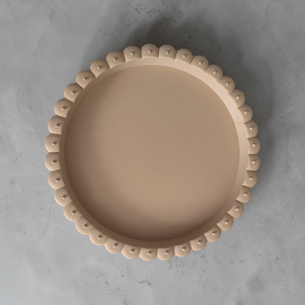 Acorn-shaped tray with matching squirrel 3D print product image 4 by Deltaprints