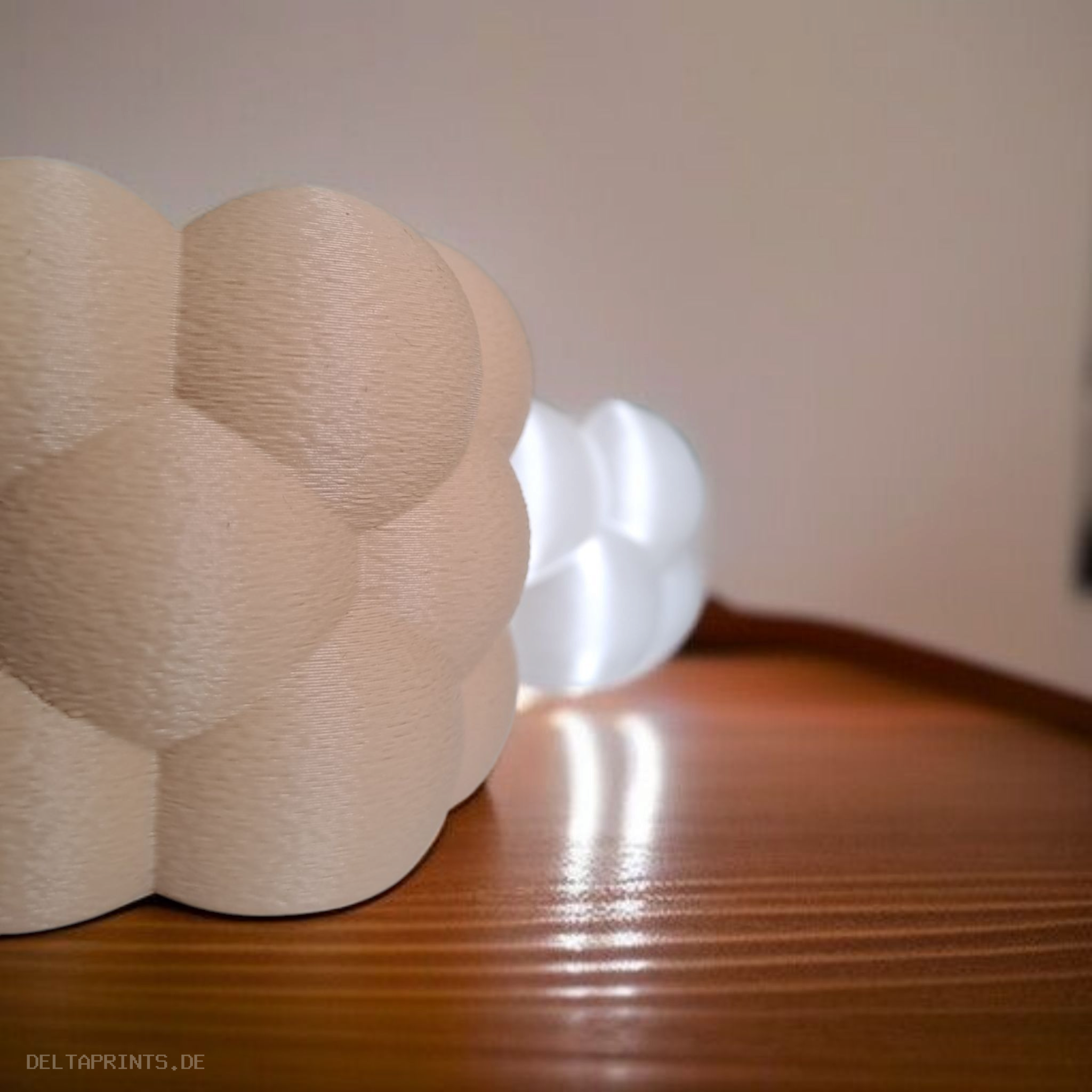 Big Bubbles Tealight Candle Holder Set 3D print product image 3 by Deltaprints