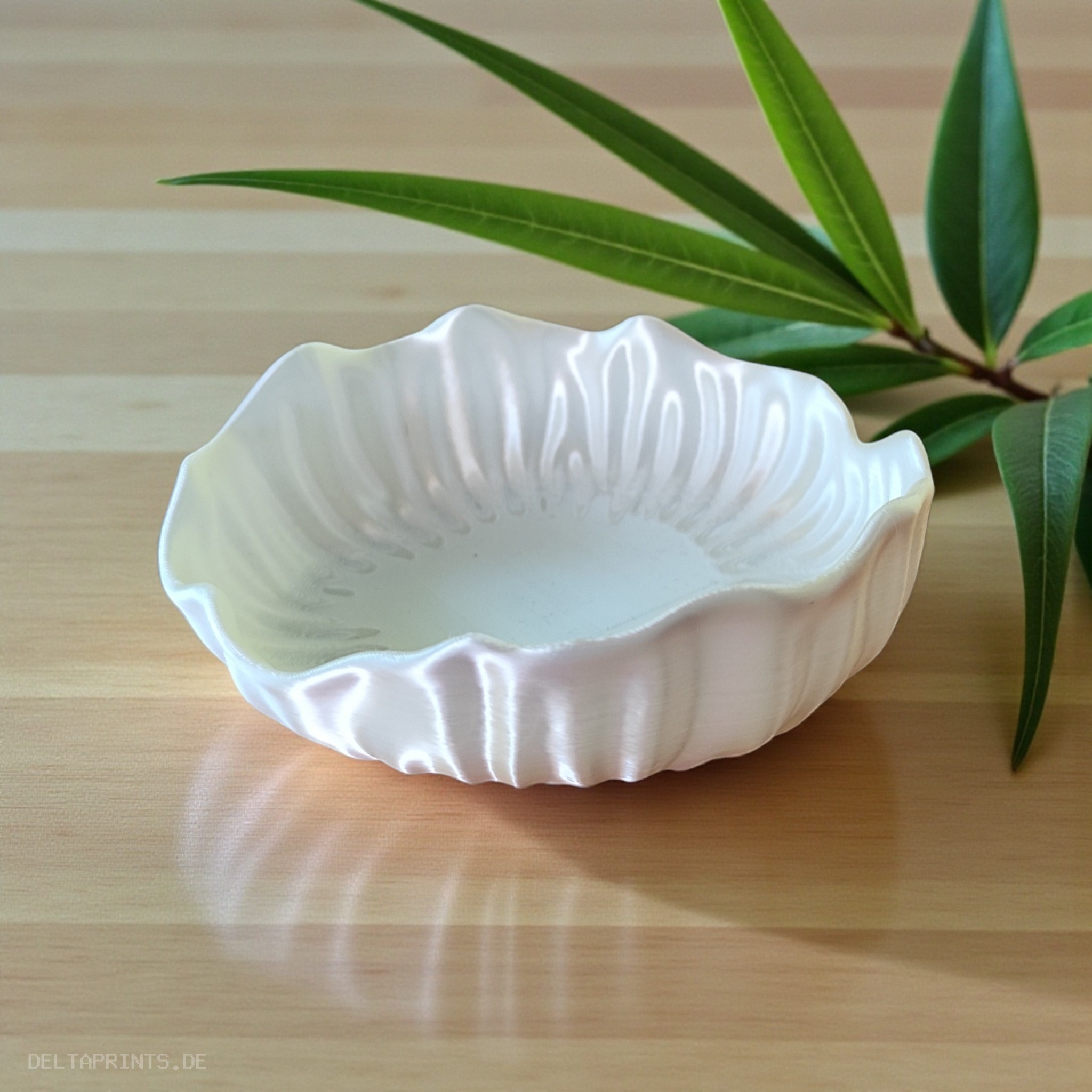 Glossy Seashell Bowl Version Two 3D print product image 4 by Deltaprints
