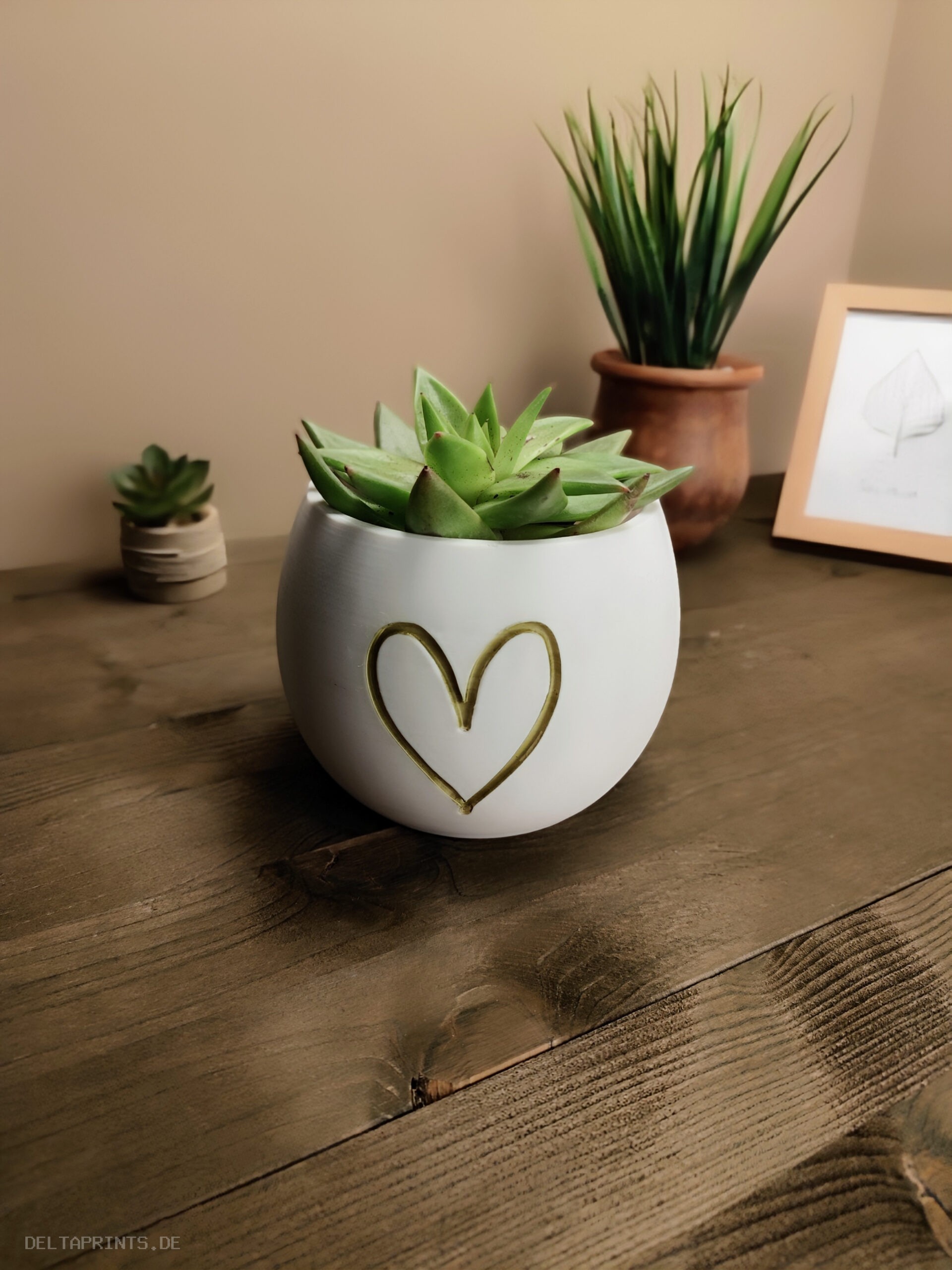 Small sweet heart plant pot 3D print product image 2 by Deltaprints