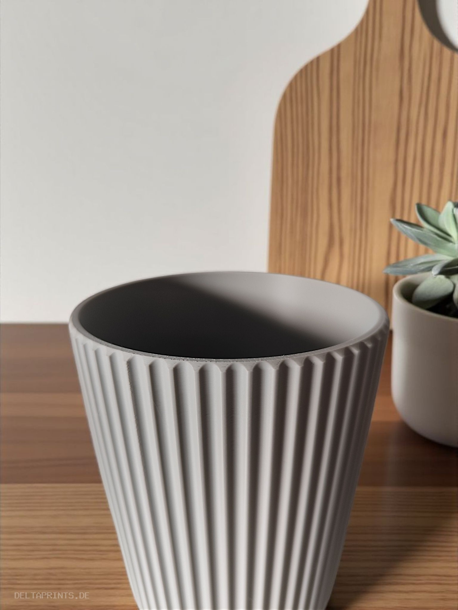 Modern ribbed kitchen utensil holder 3D print product image 4 by Deltaprints