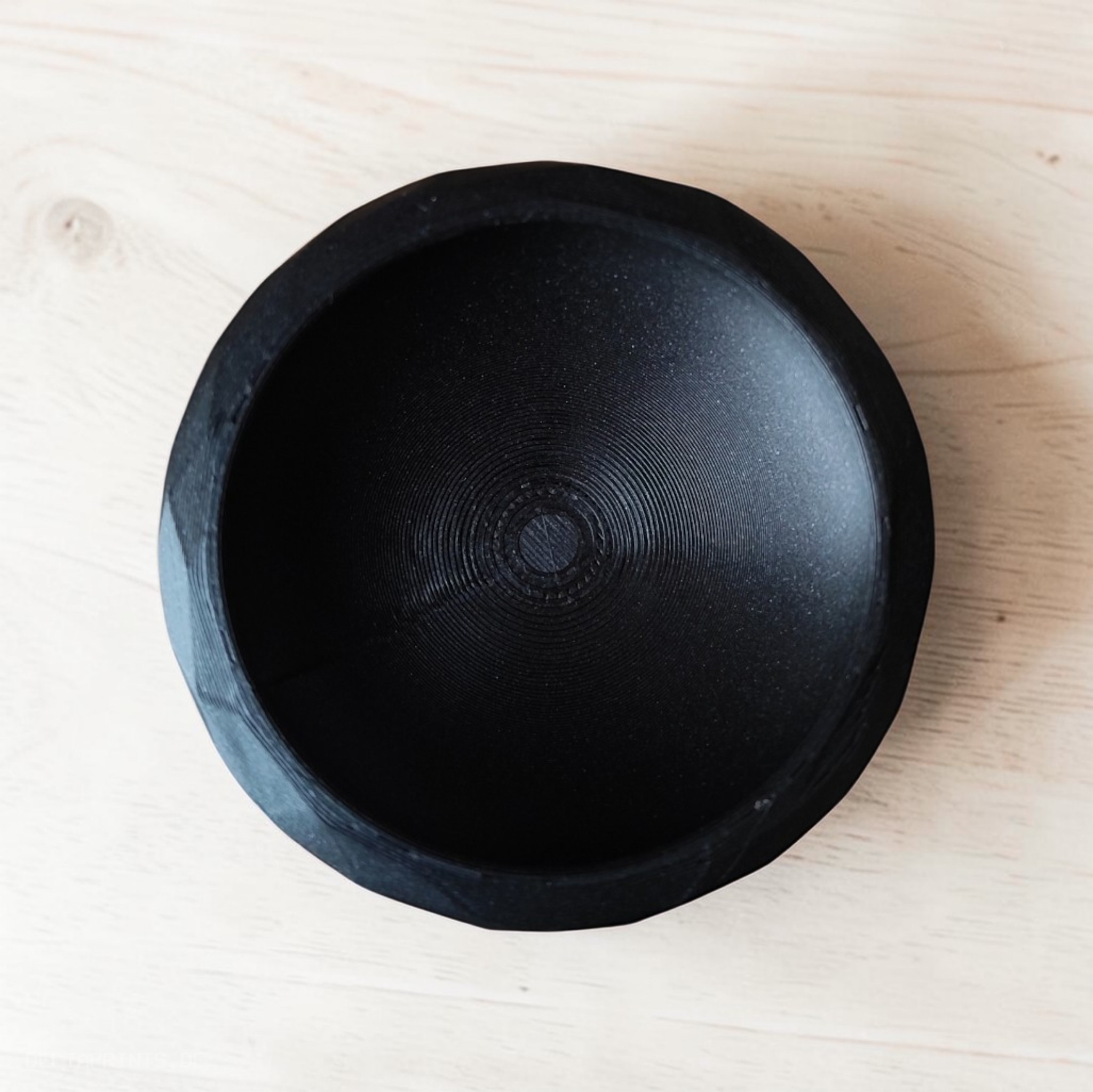 Low Poly Egg Cup 3D print product image 4 by Deltaprints