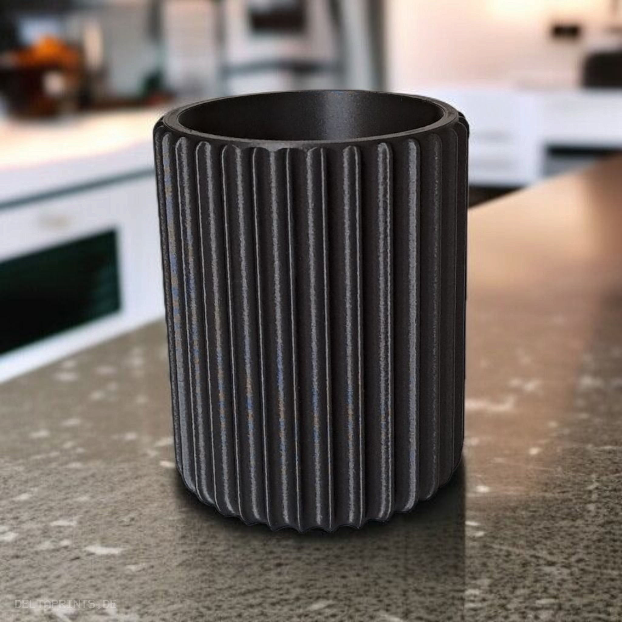 Ribbed pen holder with fine surface structure 3D print product image 4 by Deltaprints