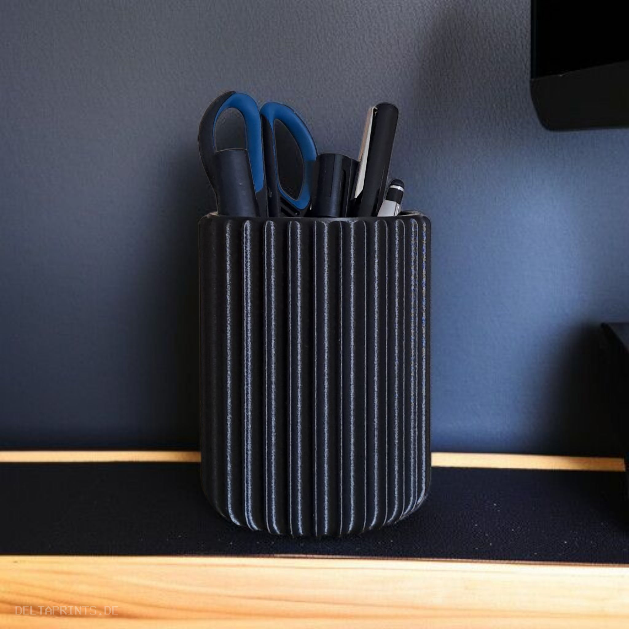 Ribbed pen holder with fine surface structure 3D print product image 2 by Deltaprints